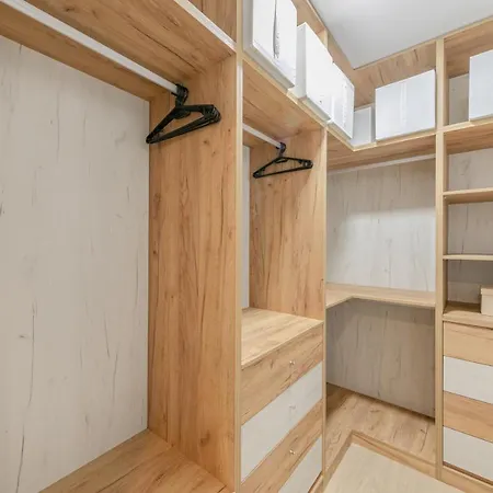 Apartment Avanti Murillo, Elegance & Comfort