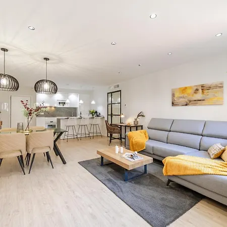 Avanti Murillo, Elegance & Comfort Apartment Seville